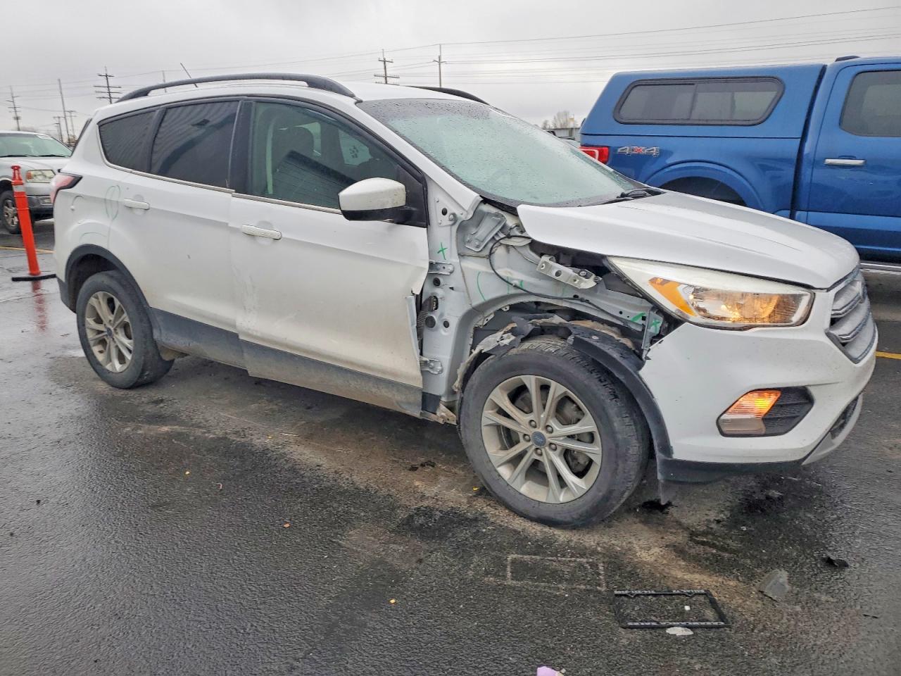 2018 FORD ESCAPE SE photo 4