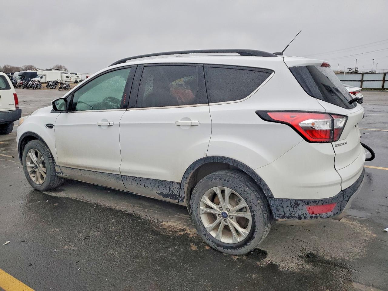 2018 FORD ESCAPE SE photo 2