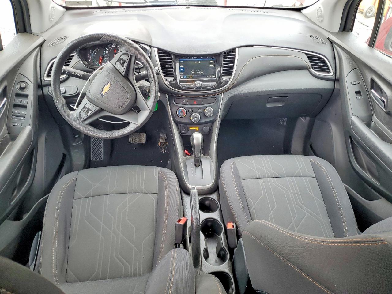 2018 CHEVROLET TRAX 1LT photo 8