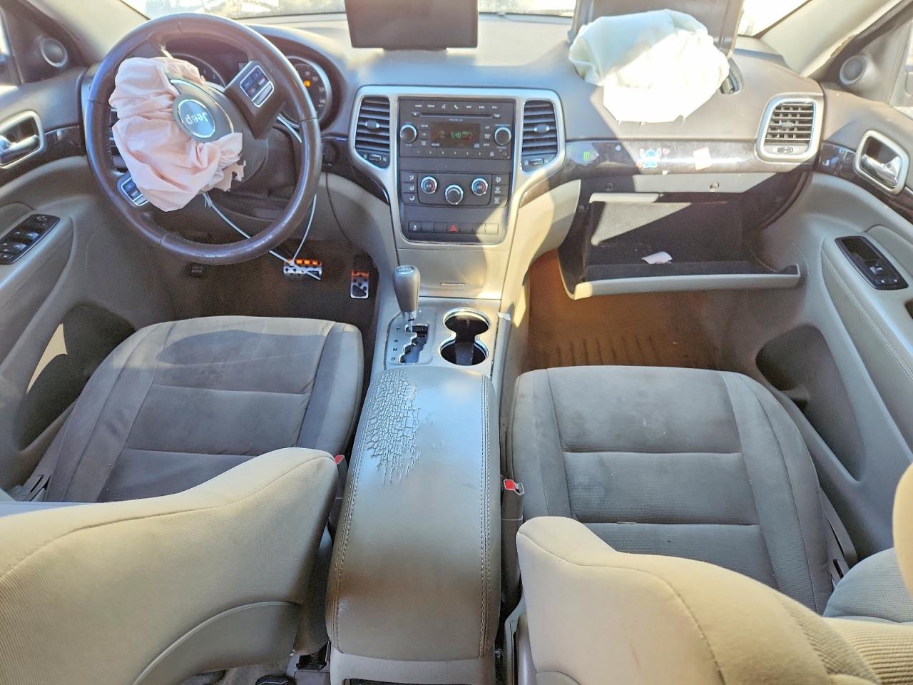 2011 JEEP GRAND CHEROKEE LAREDO photo 15