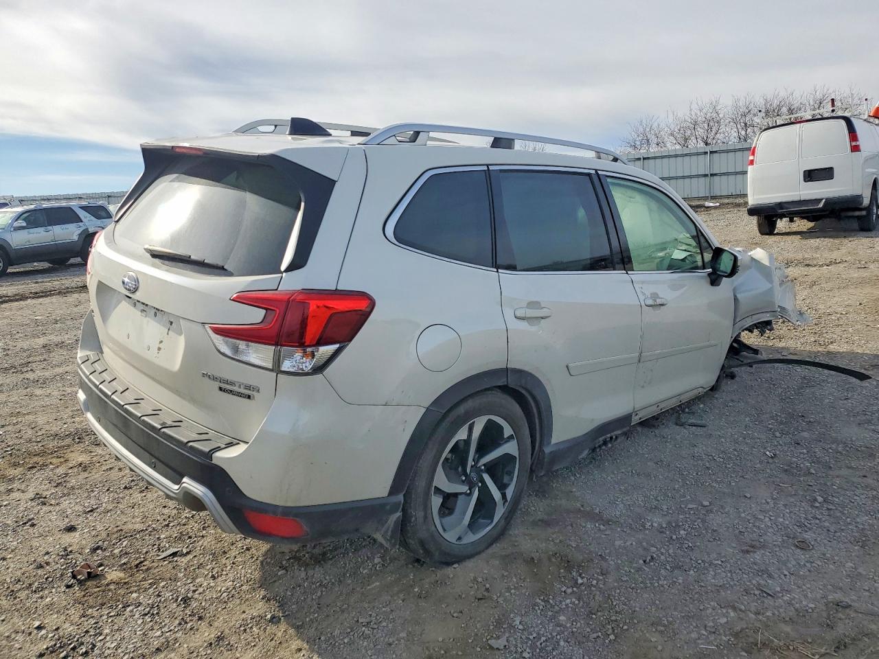 2022 SUBARU FORESTER TOURING photo 3