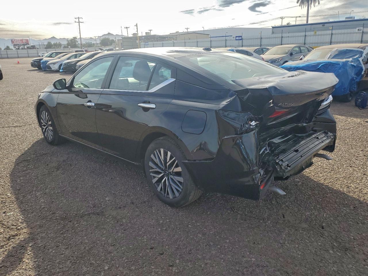 2025 NISSAN ALTIMA SV photo 4