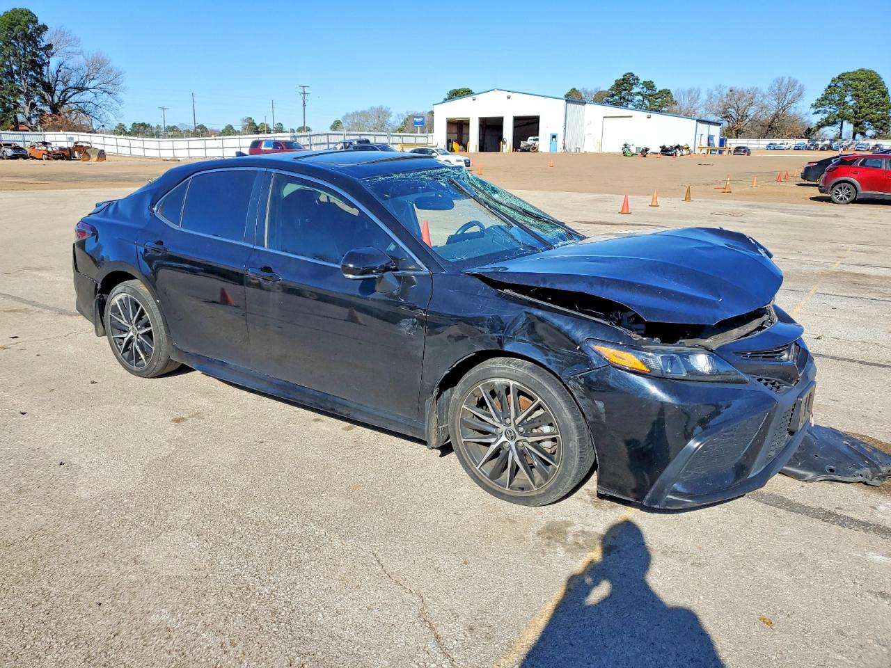 2023 TOYOTA CAMRY SE NIGHT SHADE photo 4