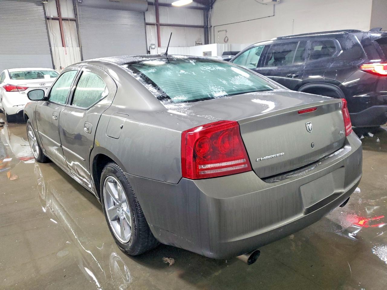 2008 DODGE CHARGER R photo 3