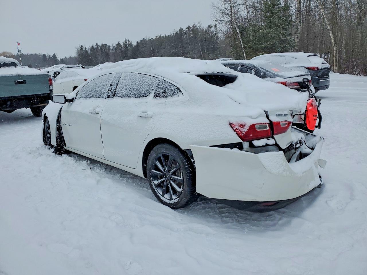 2017 CHEVROLET MALIBU LT photo 2