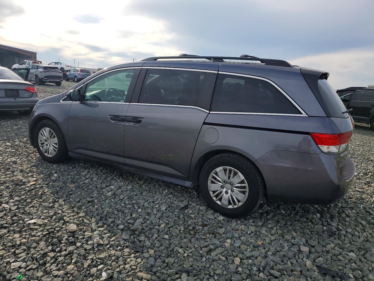 2014 HONDA ODYSSEY LX photo 2