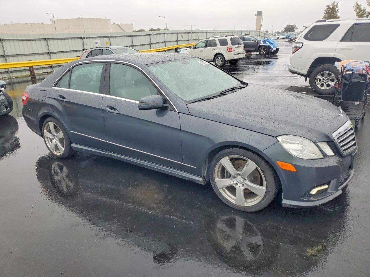 2011 MERCEDES-BENZ E 350 photo 4