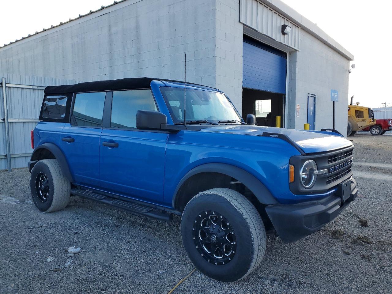 2023 FORD BRONCO BASE photo 4
