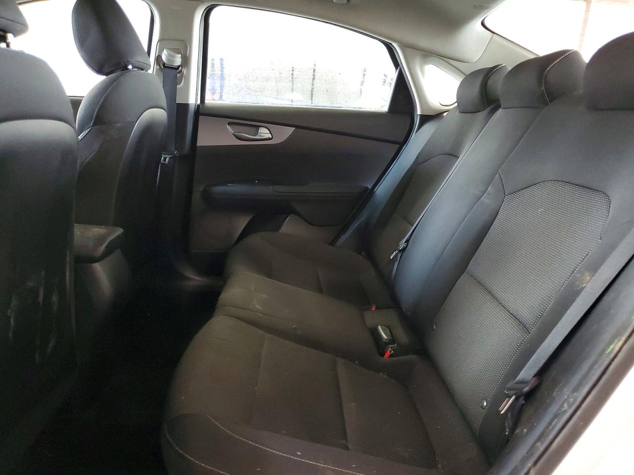 2021 KIA FORTE FE photo 10