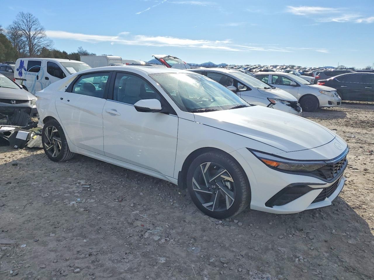 2025 HYUNDAI ELANTRA LIMITED photo 4