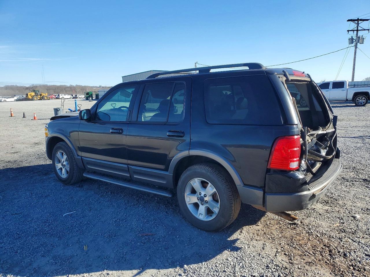 2003 FORD EXPLORER XLT photo 2