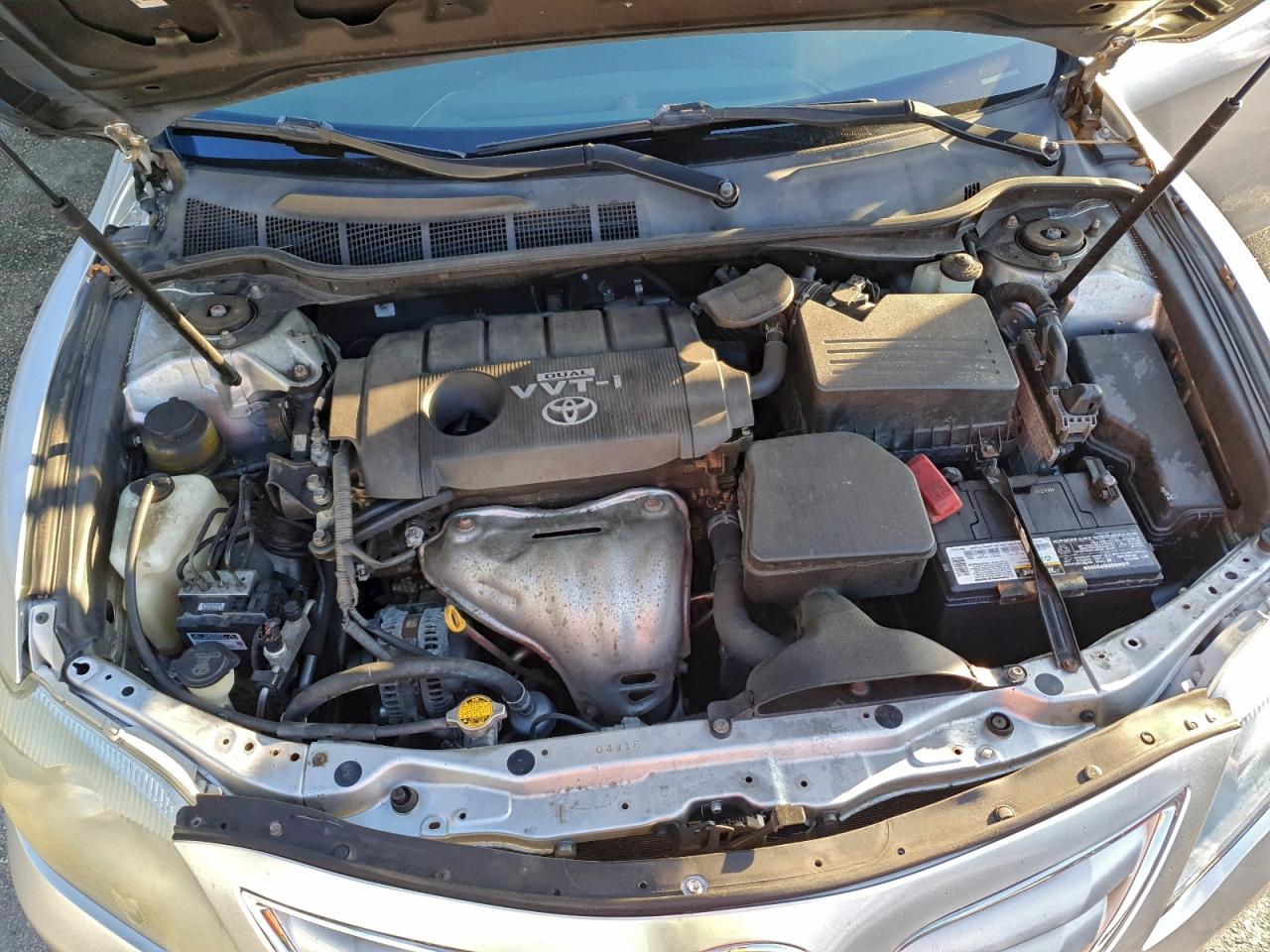 2010 TOYOTA CAMRY BASE photo 11