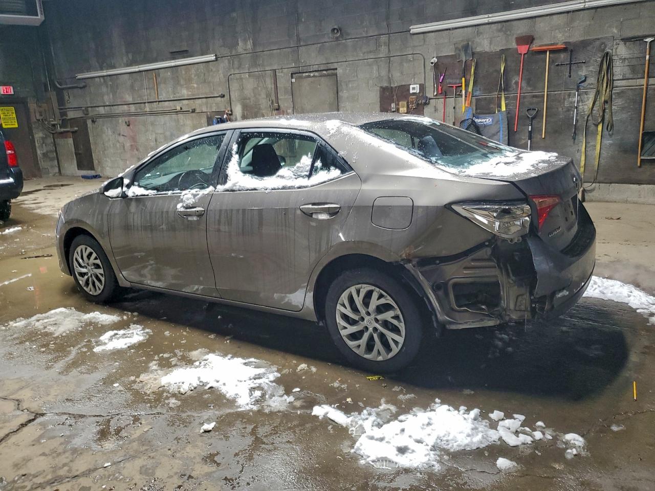 2017 TOYOTA COROLLA L photo 3