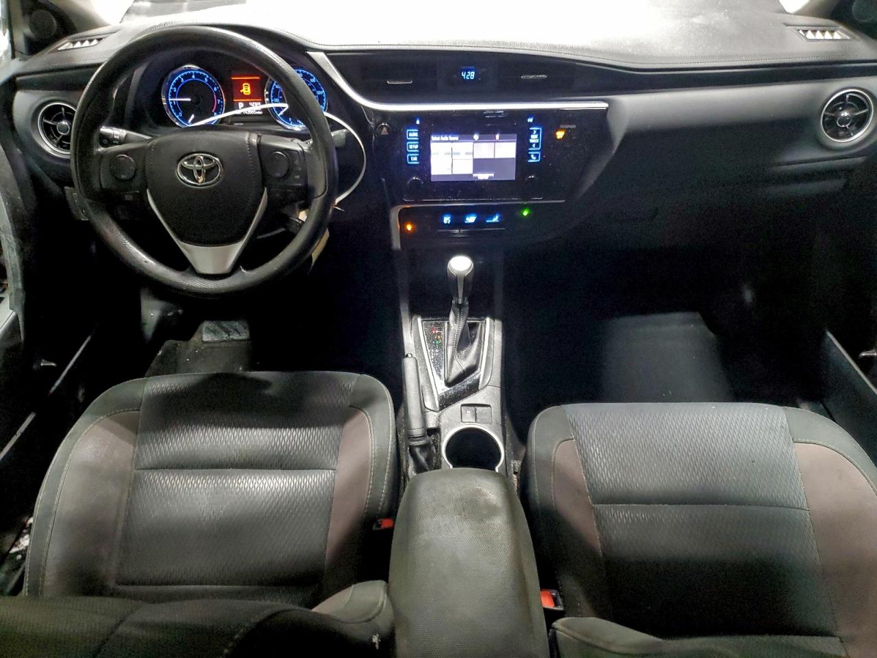 2017 TOYOTA COROLLA L photo 15