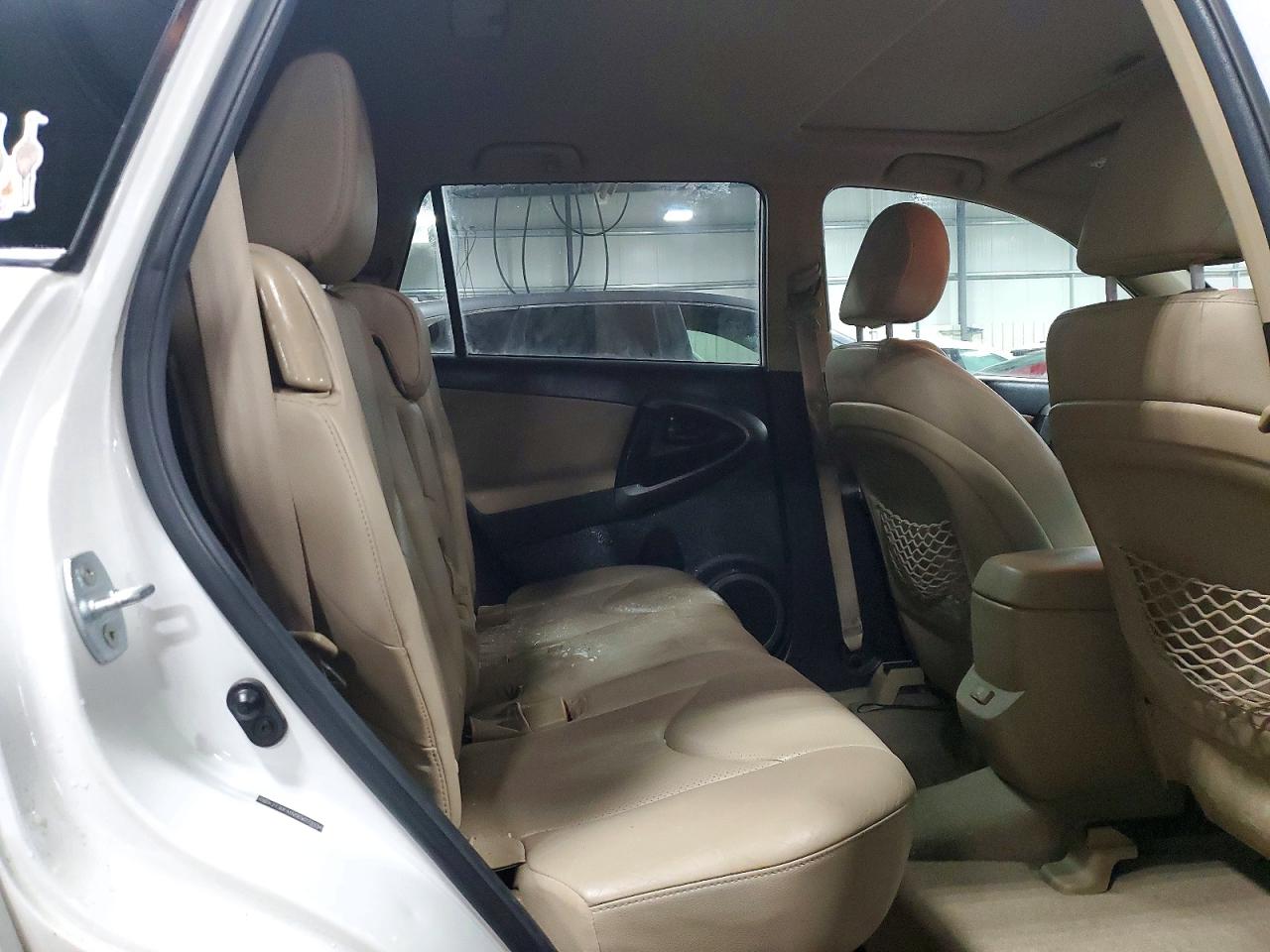 2012 TOYOTA RAV4 LIMITED photo 11