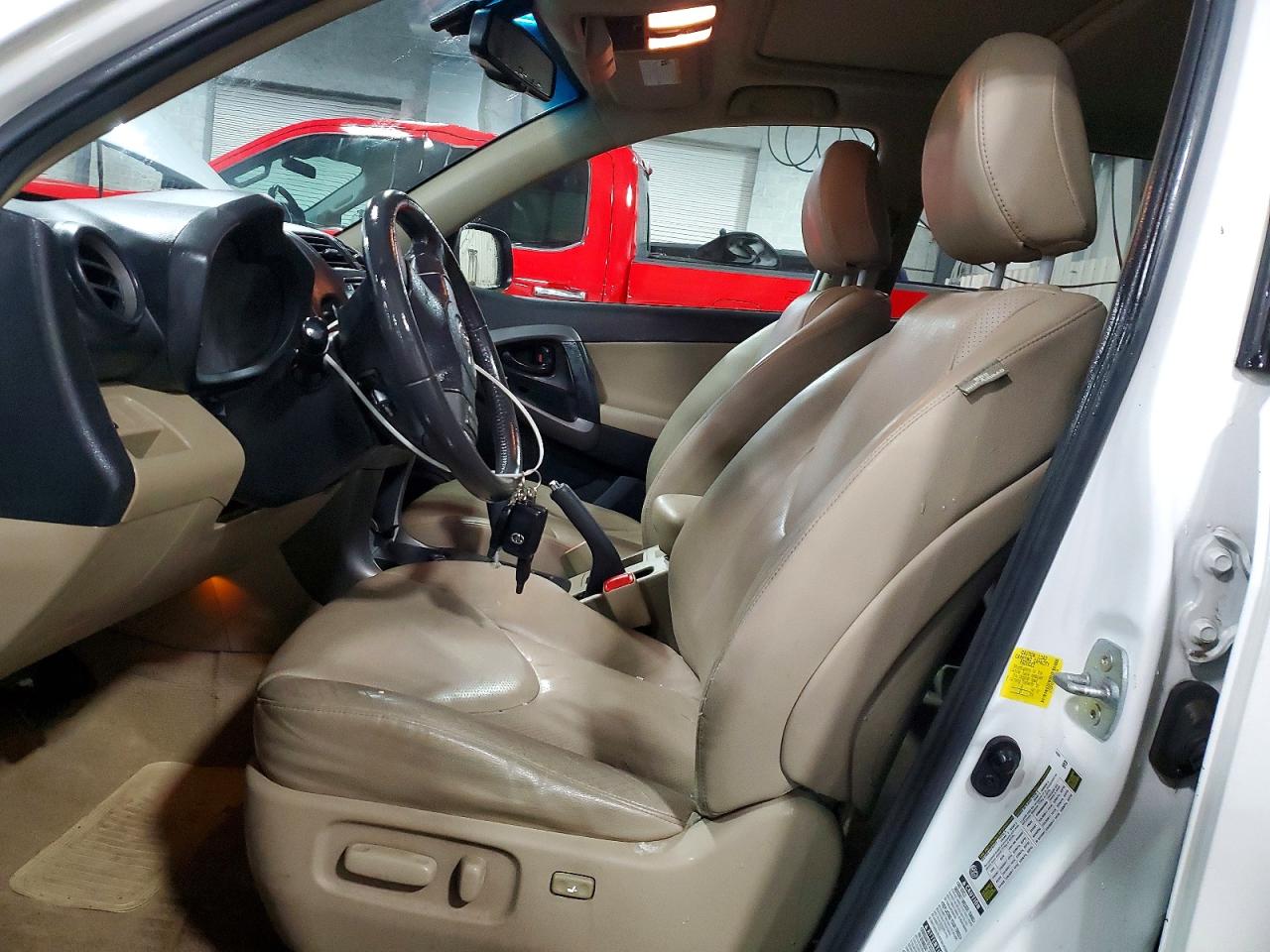 2012 TOYOTA RAV4 LIMITED photo 7