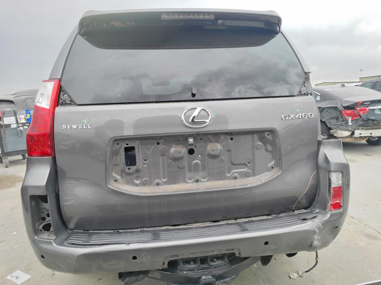 2012 LEXUS GX 460 photo 6
