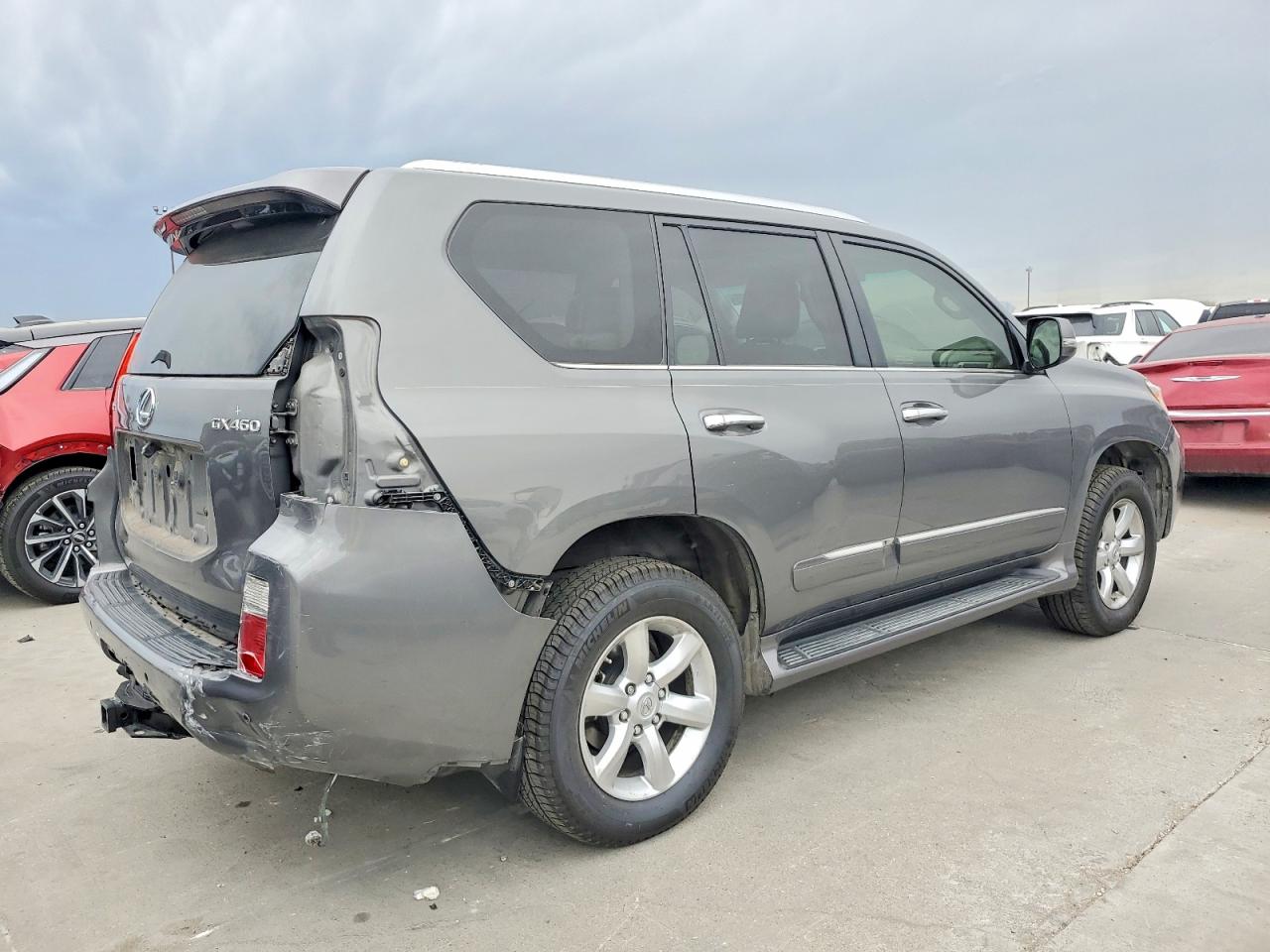 2012 LEXUS GX 460 photo 3