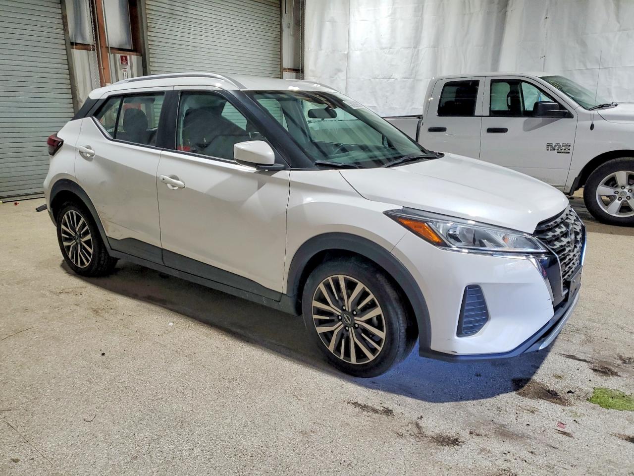 2023 NISSAN KICKS SV photo 4