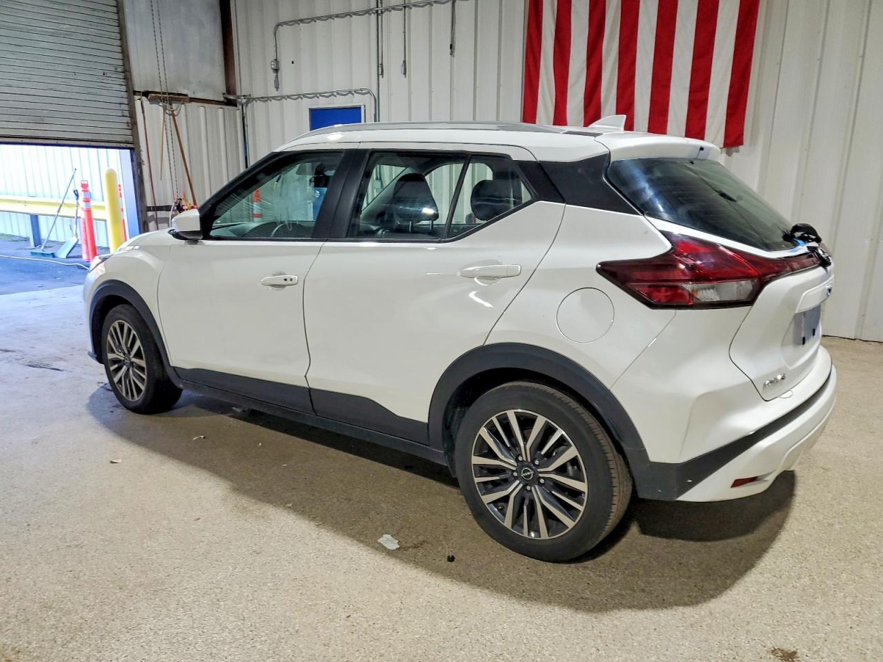 2023 NISSAN KICKS SV photo 2