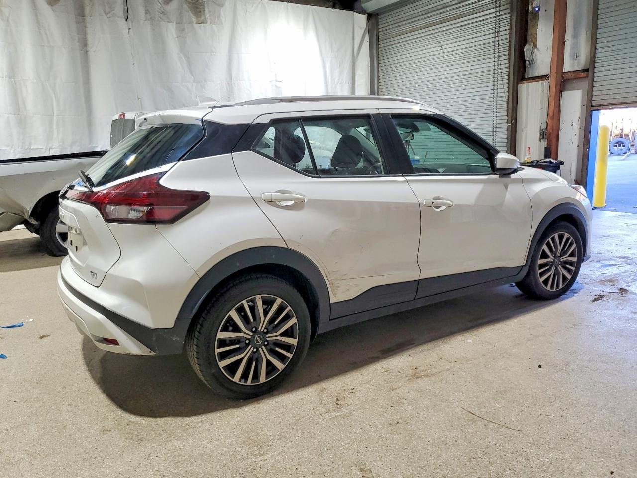 2023 NISSAN KICKS SV photo 3