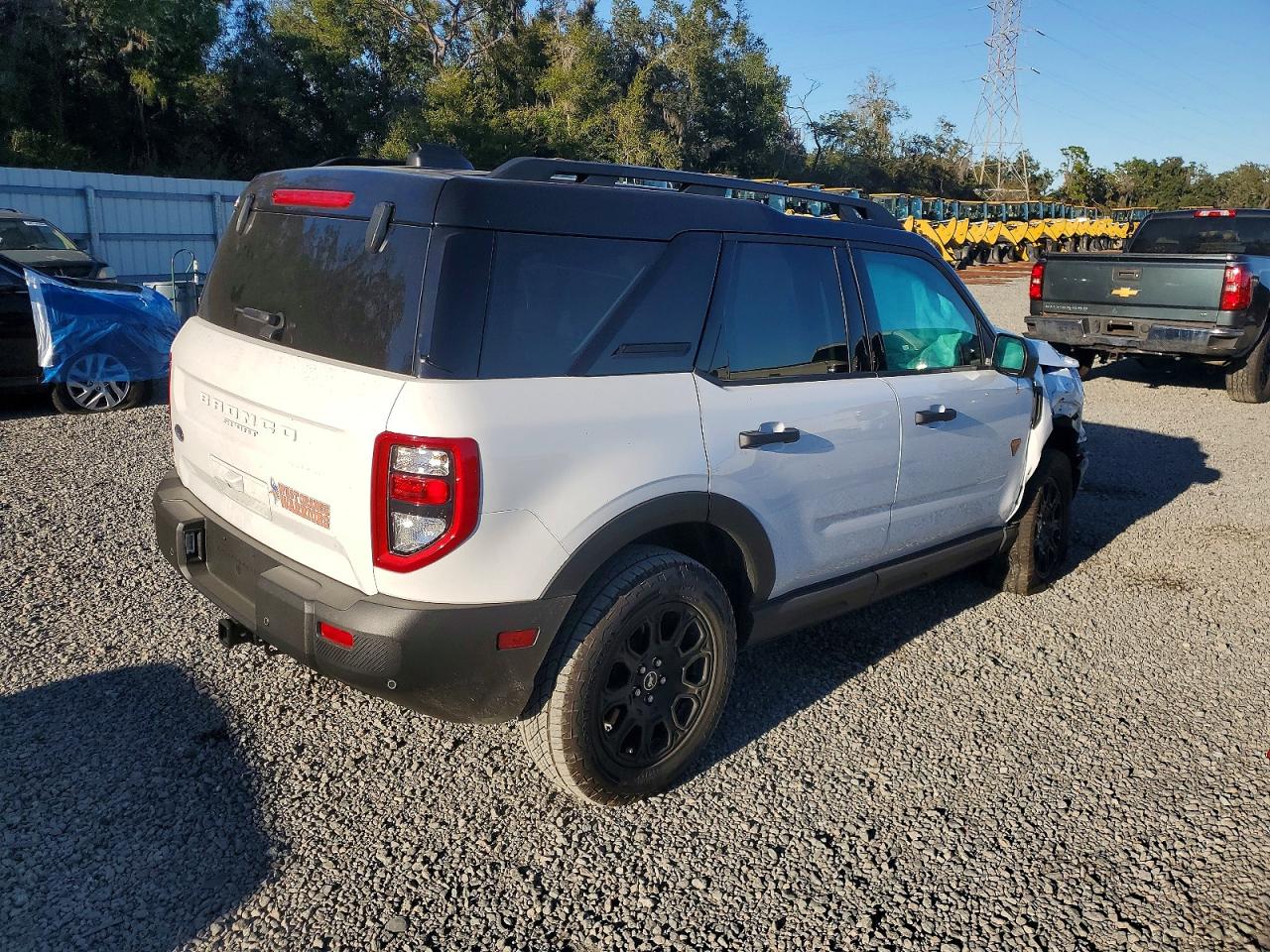 2025 FORD BRONCO SPORT BADLANDS photo 3