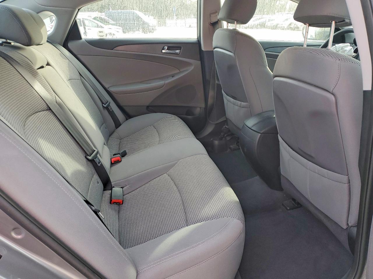 2013 HYUNDAI SONATA GLS photo 19