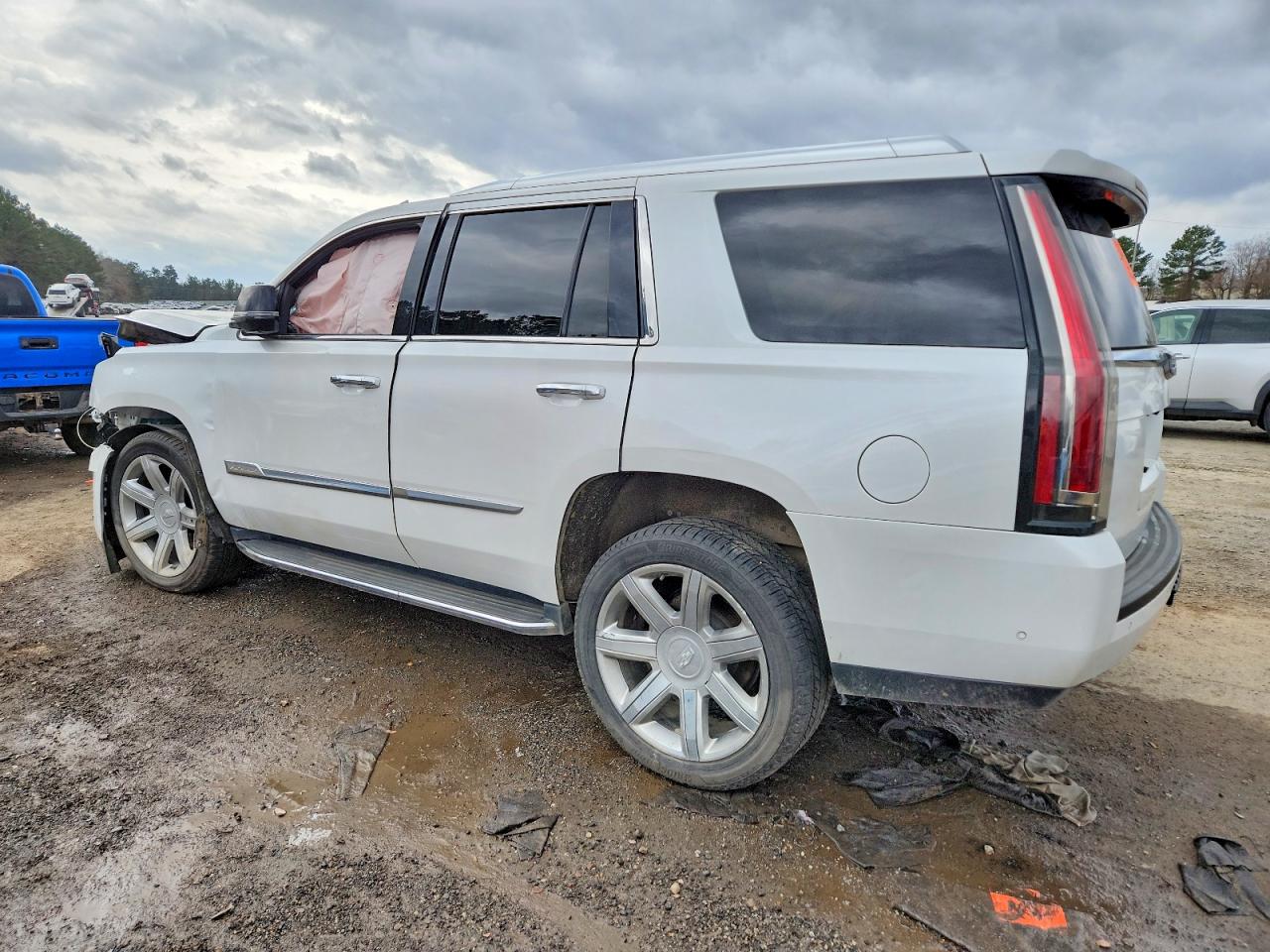 2020 CADILLAC ESCALADE LUXURY photo 2