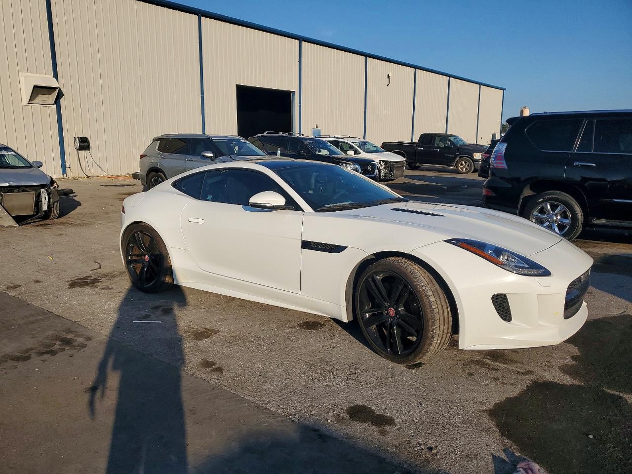 2016 JAGUAR F-TYPE photo 4
