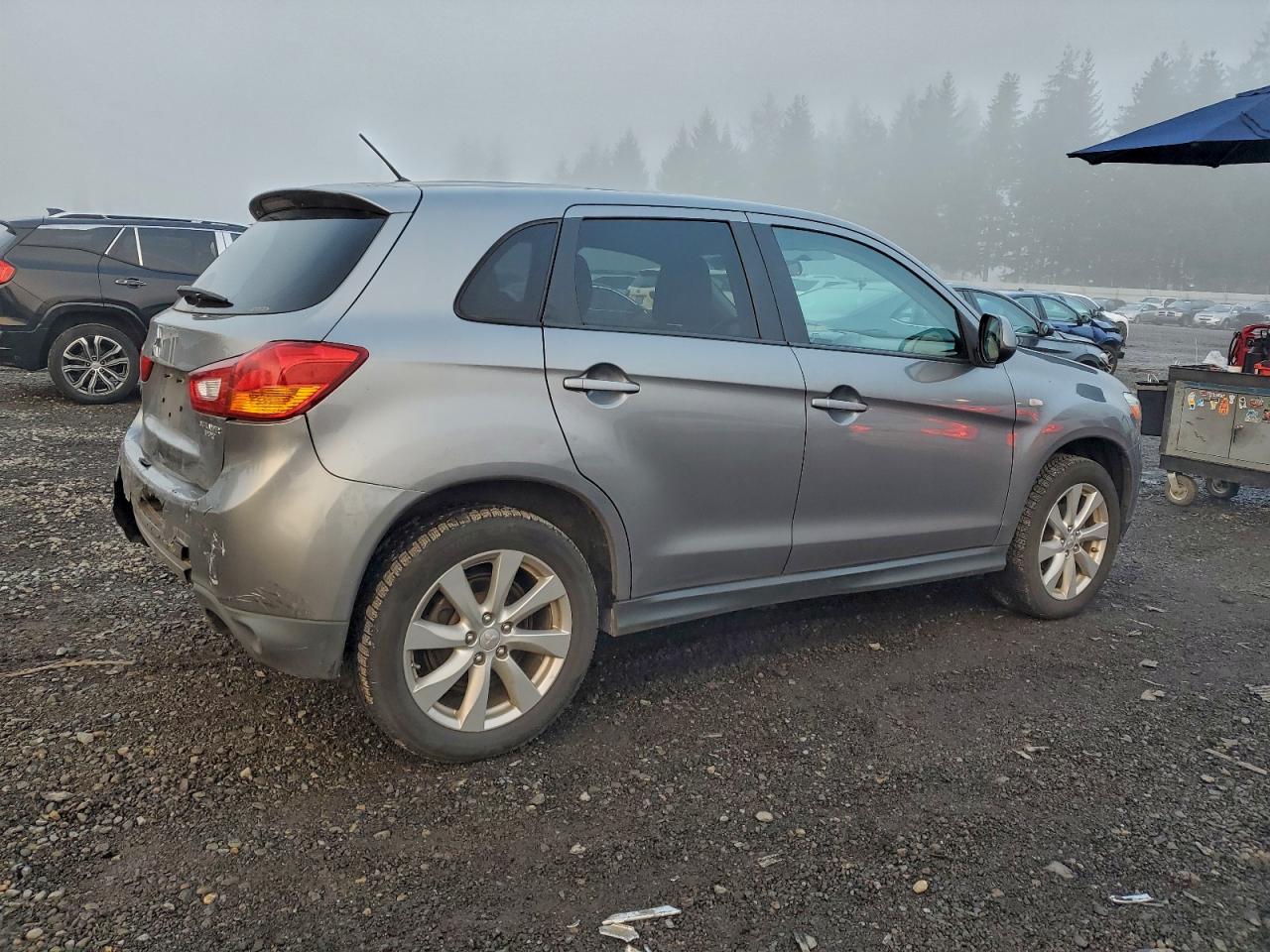 2014 MITSUBISHI OUTLANDER SPORT ES photo 9