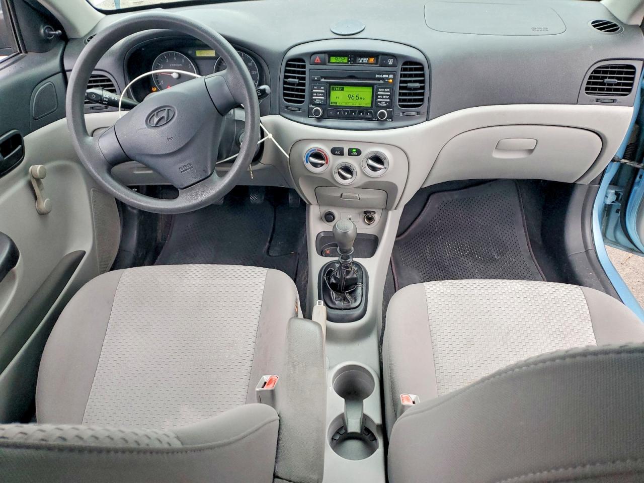2009 HYUNDAI ACCENT GS photo 8