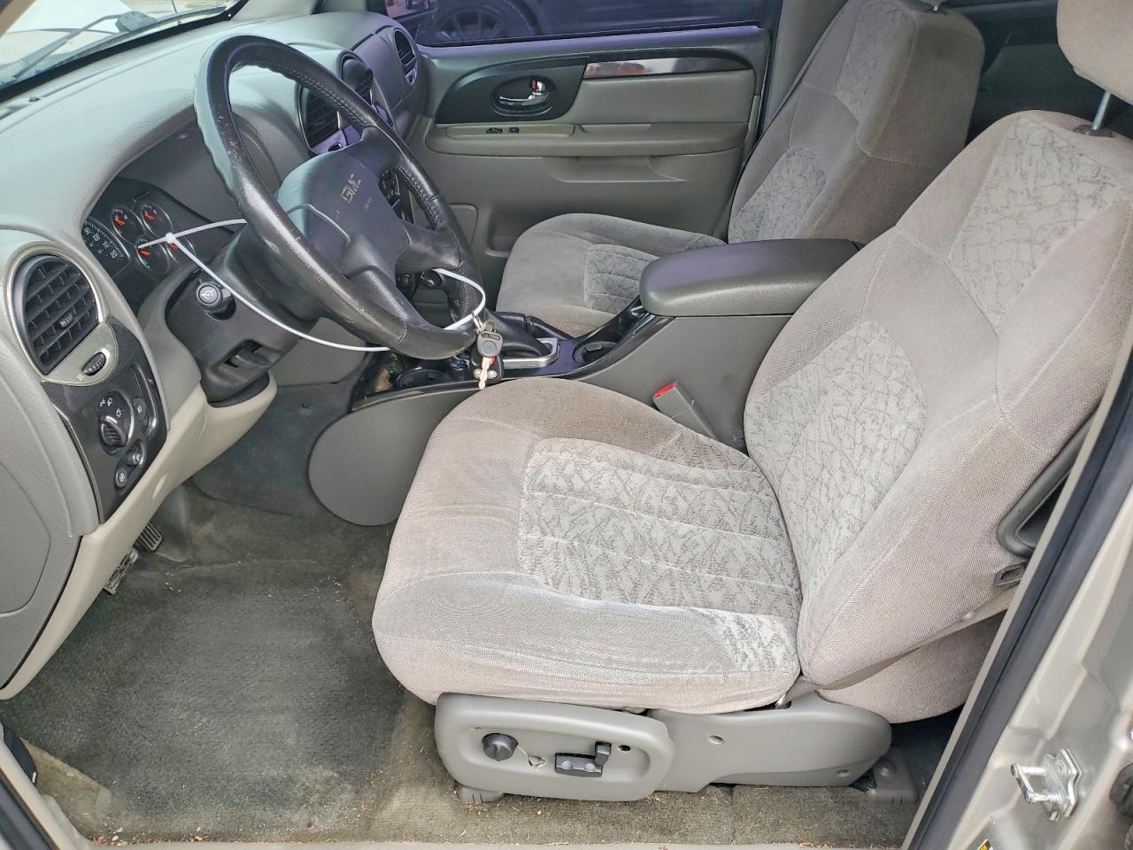 2004 GMC ENVOY XL photo 13