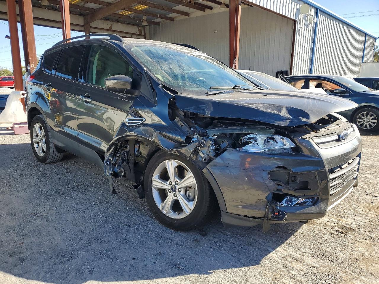 2016 FORD ESCAPE SE photo 4