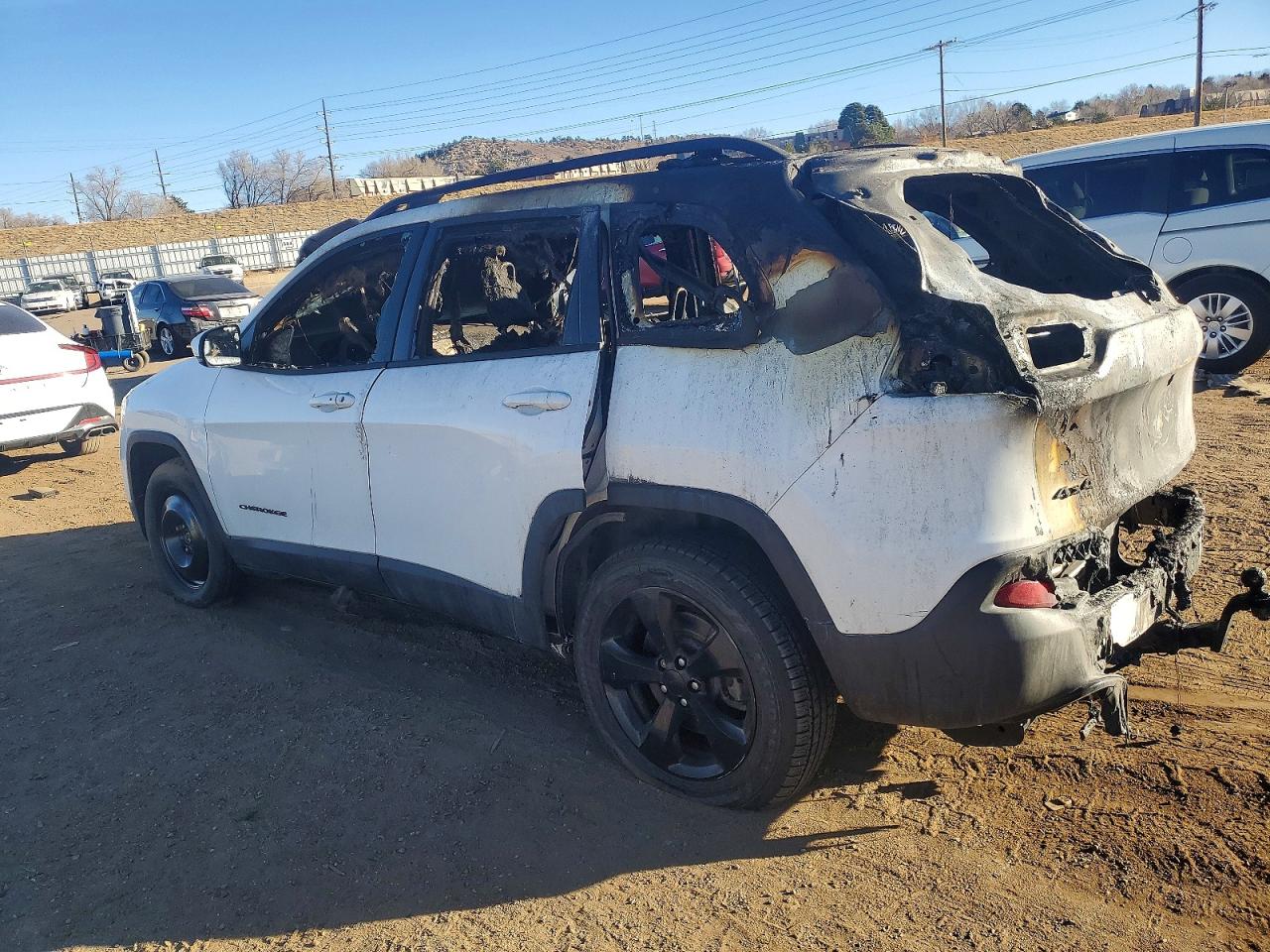 2017 JEEP CHEROKEE photo 2