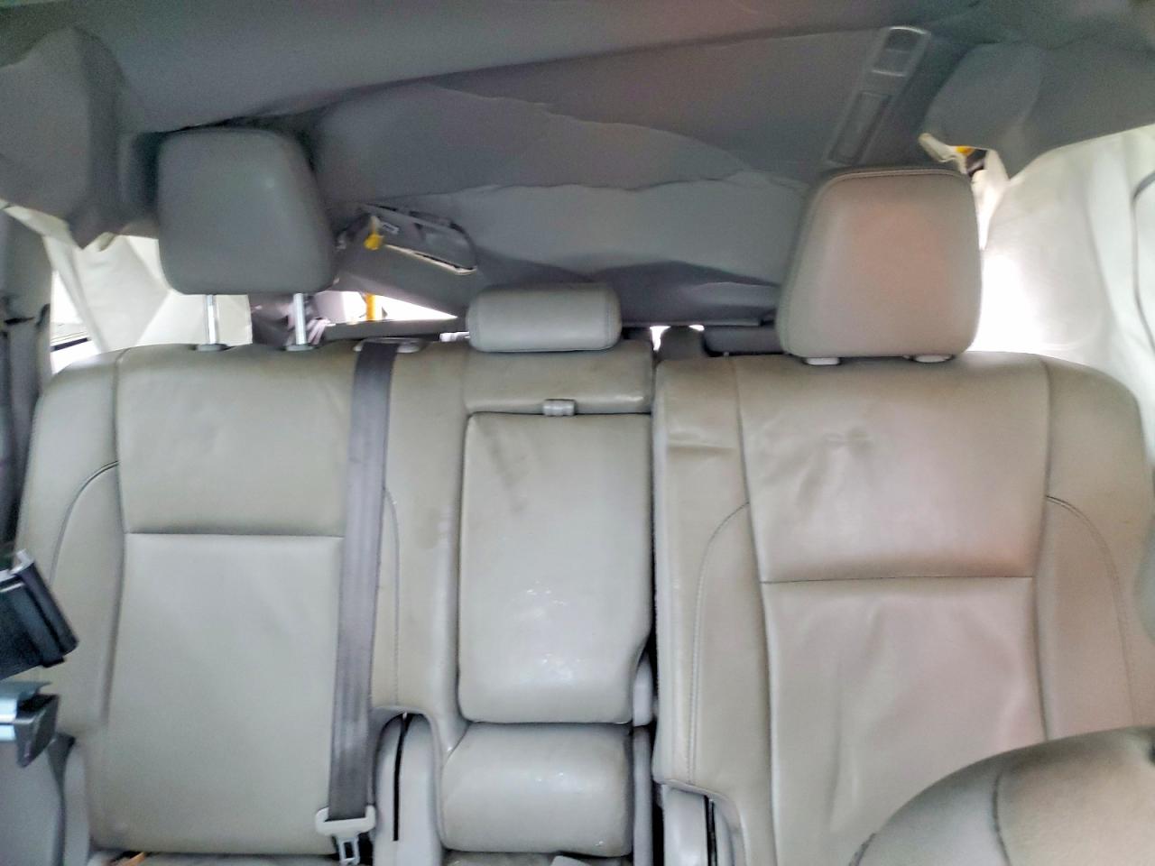 2016 TOYOTA HIGHLANDER XLE photo 10