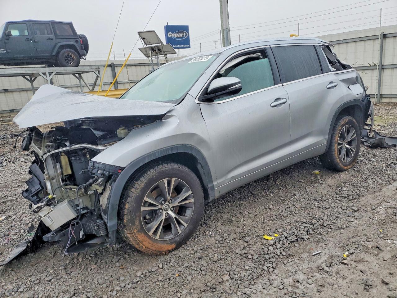 2016 TOYOTA HIGHLANDER
