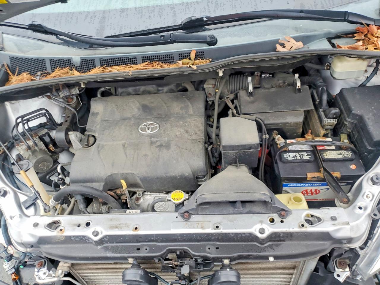 2013 TOYOTA SIENNA XLE photo 12