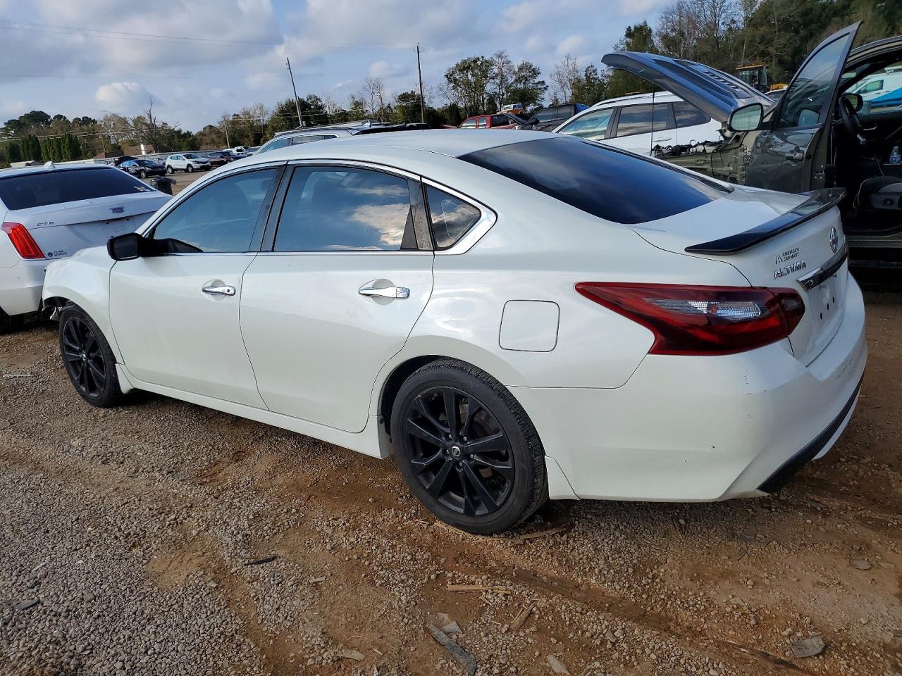 2017 NISSAN ALTIMA 2.5 photo 2