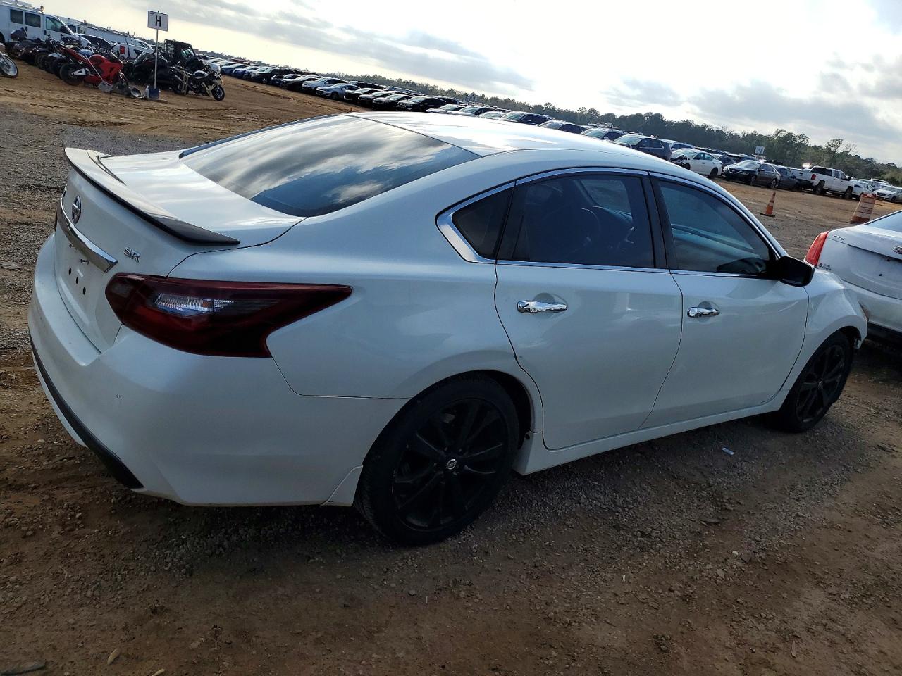 2017 NISSAN ALTIMA 2.5 photo 3