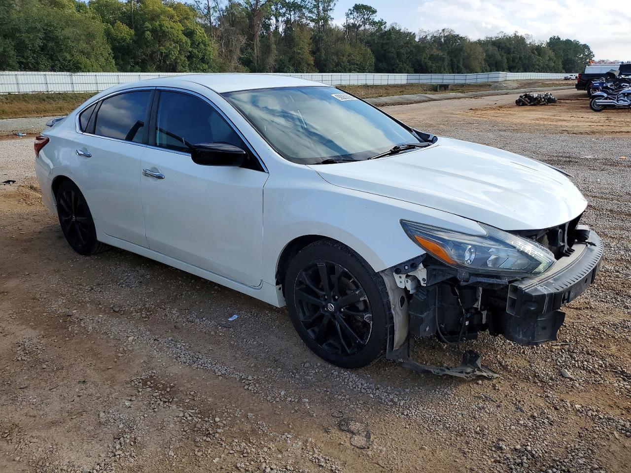 2017 NISSAN ALTIMA 2.5 photo 4