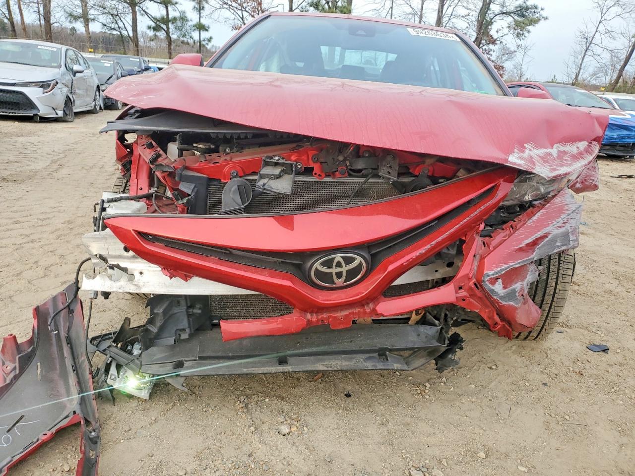 2021 TOYOTA CAMRY SE photo 5