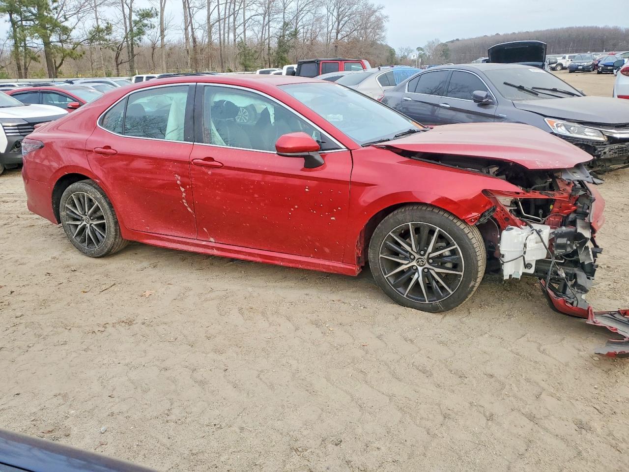 2021 TOYOTA CAMRY SE photo 4