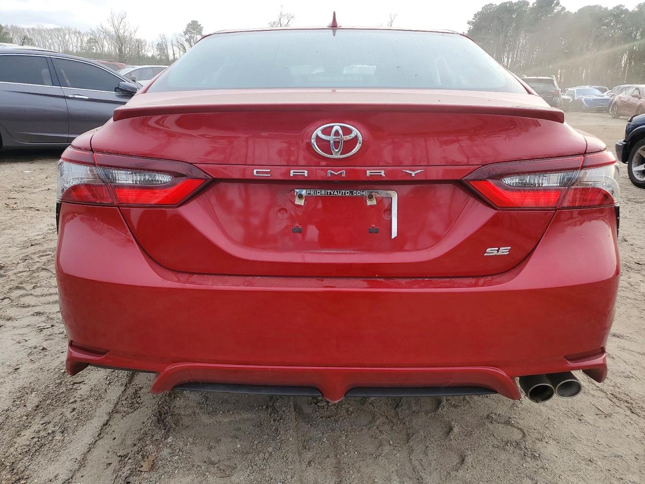 2021 TOYOTA CAMRY SE photo 6