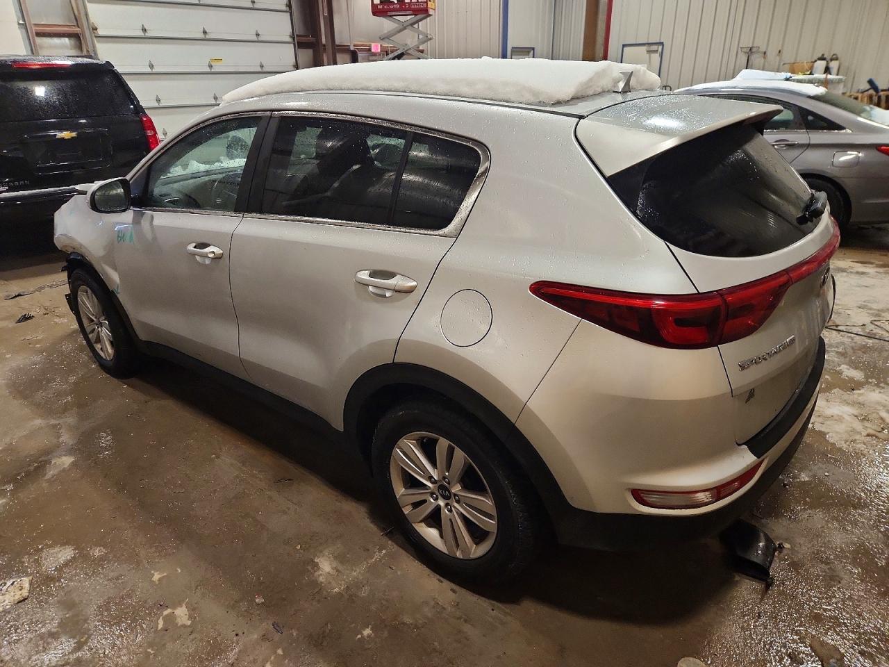 2019 KIA SPORTAGE LX photo 2