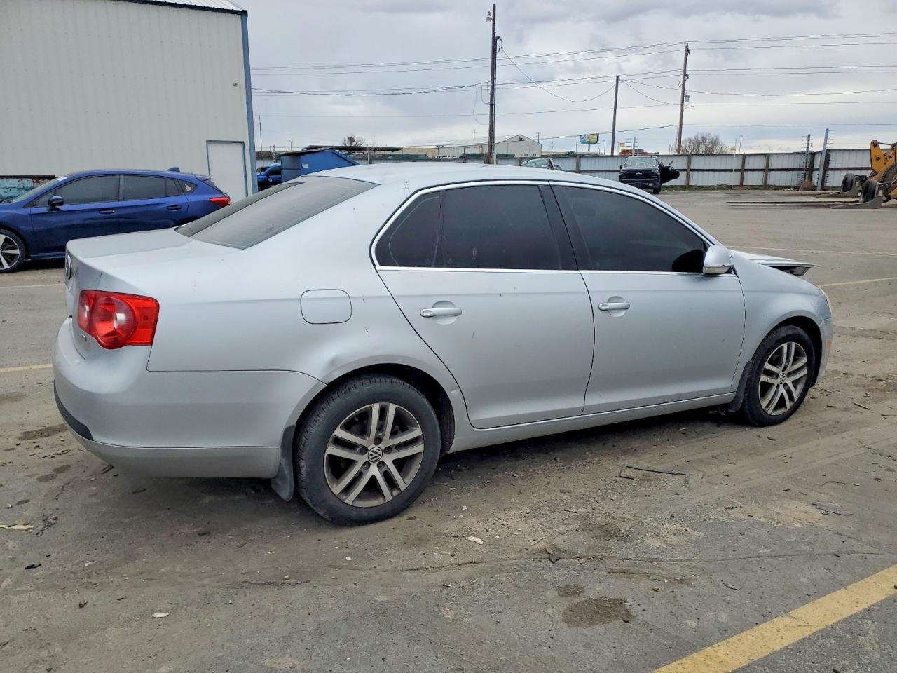 2006 VOLKSWAGEN JETTA photo 5