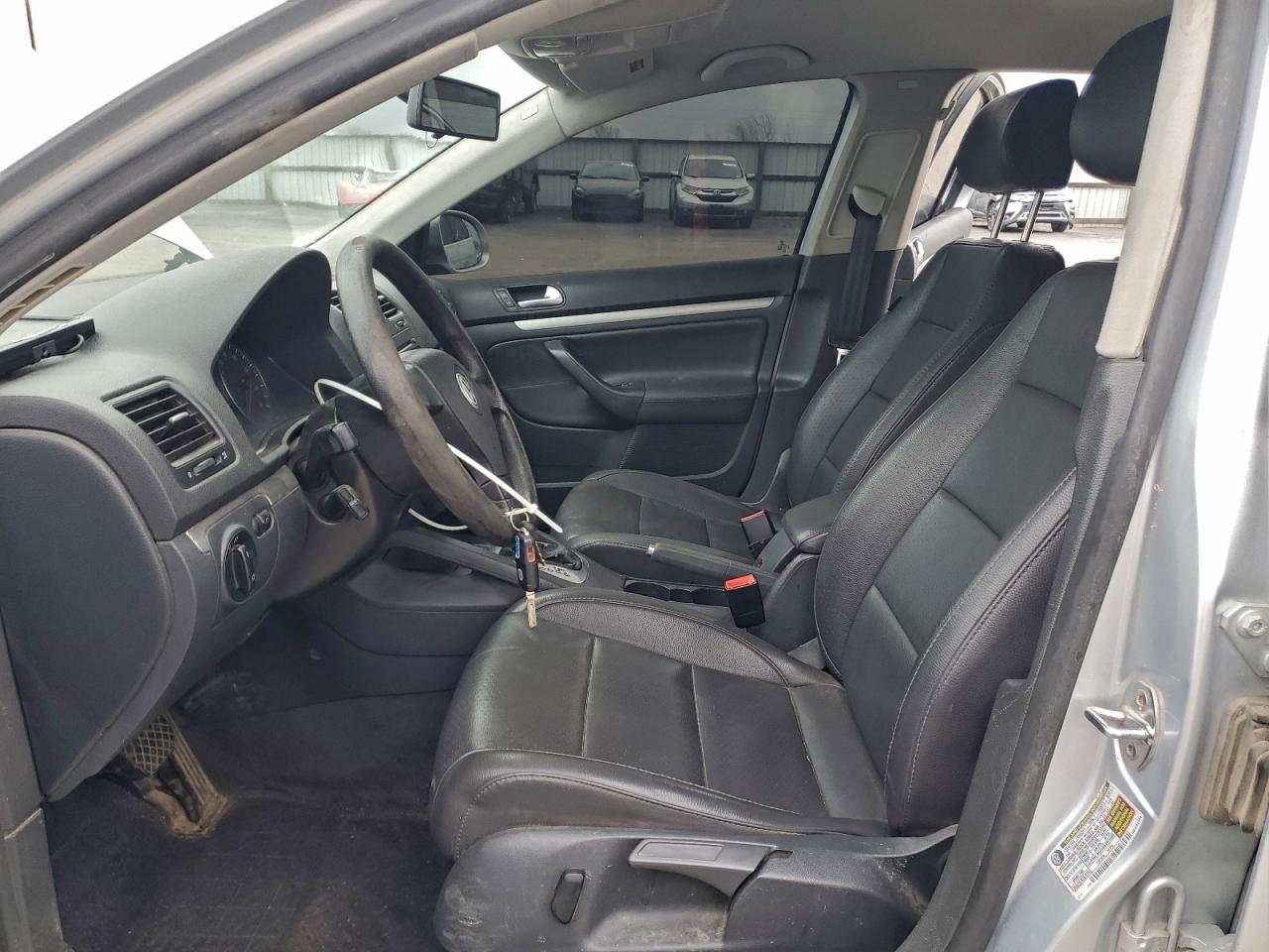 2006 VOLKSWAGEN JETTA photo 13