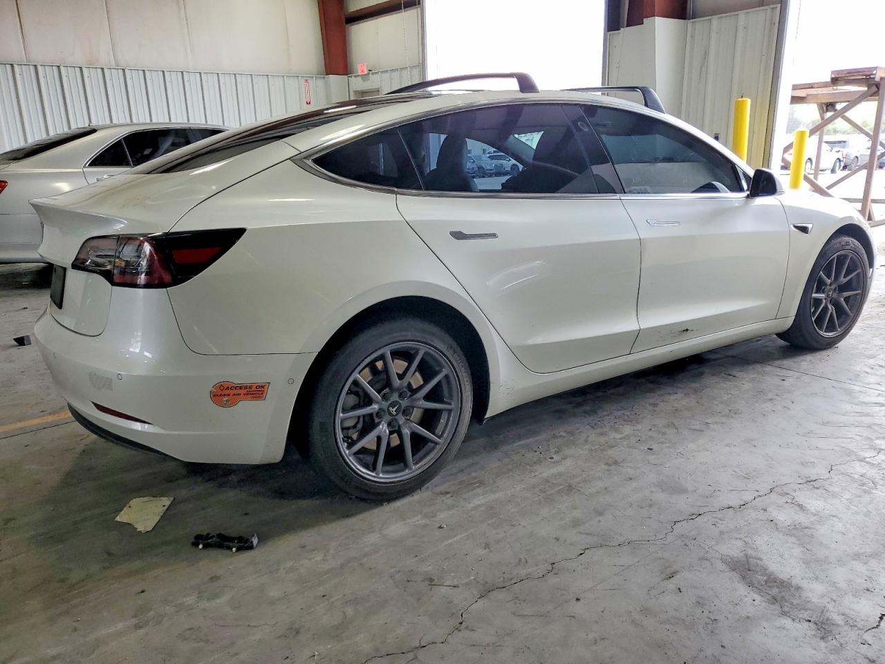 2020 TESLA MODEL 3 photo 3