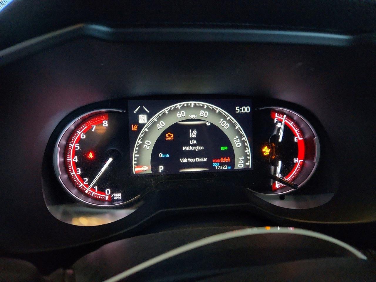 2024 TOYOTA RAV4 XLE photo 9