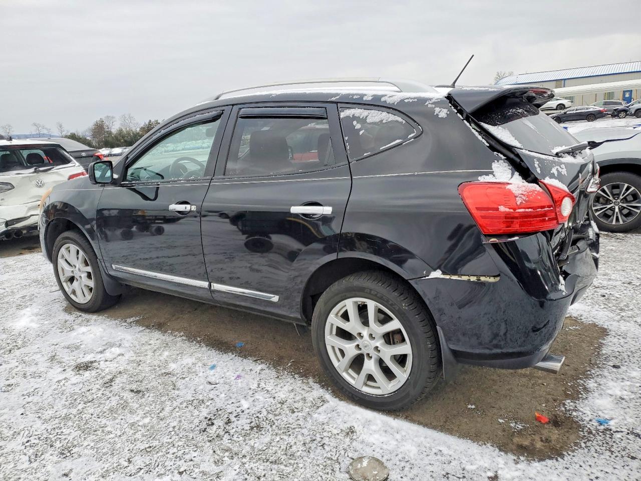 2013 NISSAN ROGUE S photo 2