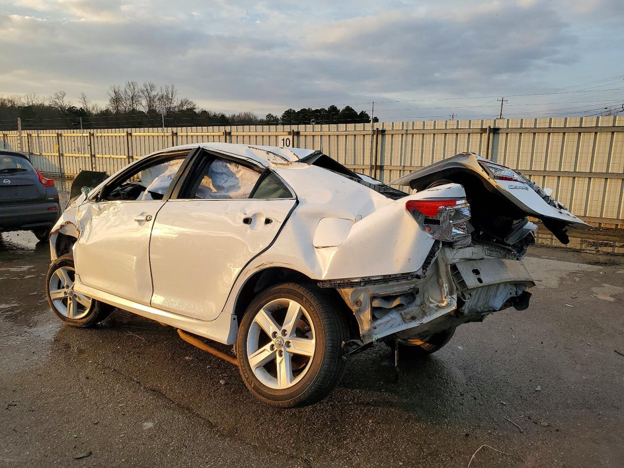 2012 TOYOTA CAMRY BASE photo 2